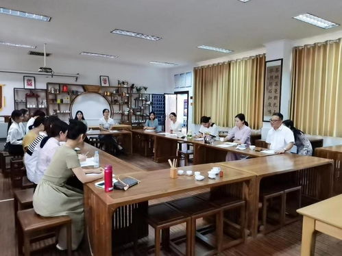 文化傳播與藝術(shù)設(shè)計(jì)學(xué)院 打造精品課程套餐包，以文化藝術(shù)交流策劃提升工科生人文素養(yǎng)